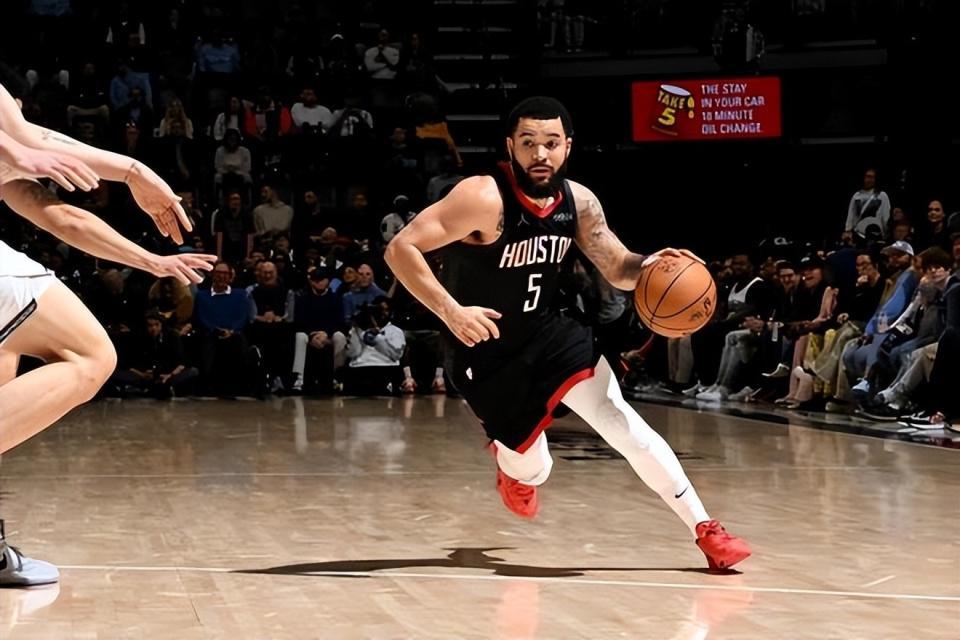 火箭内线支柱:范弗利特是伟大的领袖,他和很多的控卫都不一样