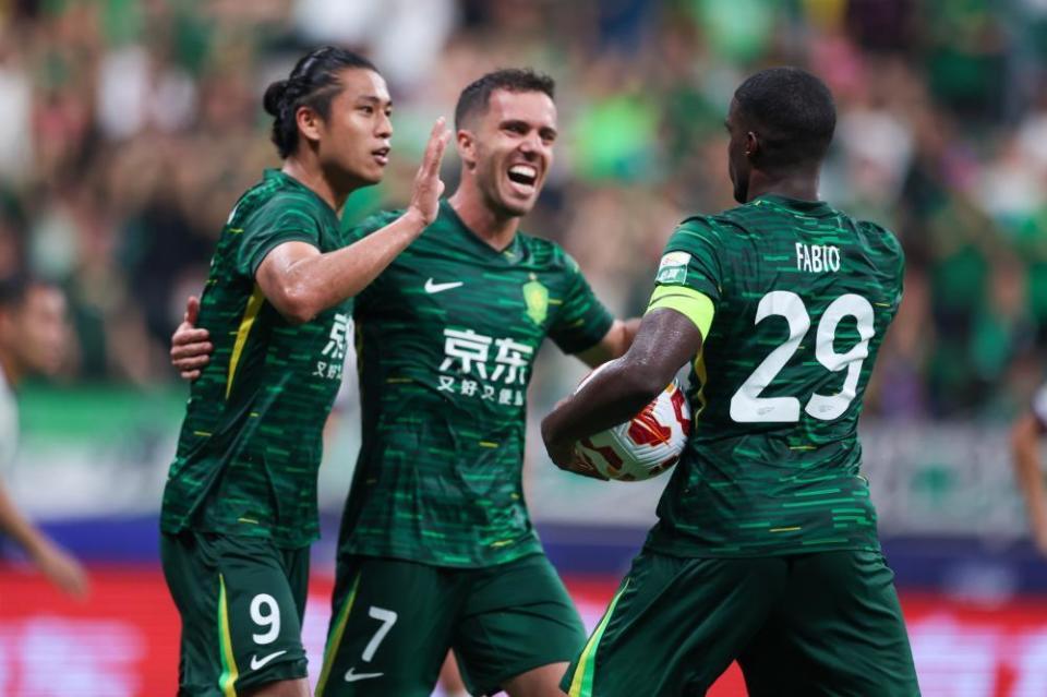 国安超精妙配合！塞鸟半场压哨破门，破170天球荒，5战造5球